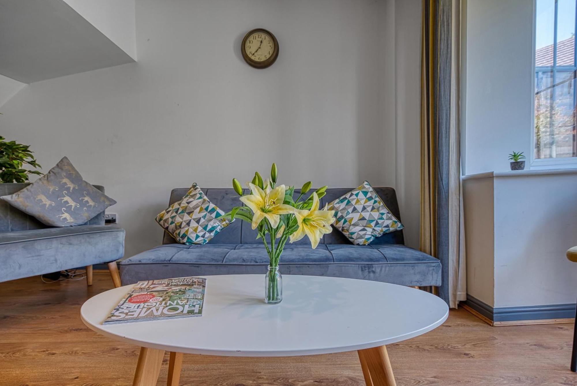 Nec Exhibitor Home, Stay Near Birmingham Airport ภายนอก รูปภาพ